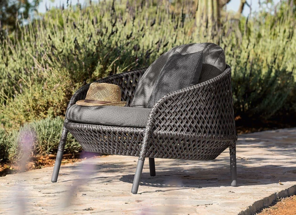 AHNDA Lounge Chair