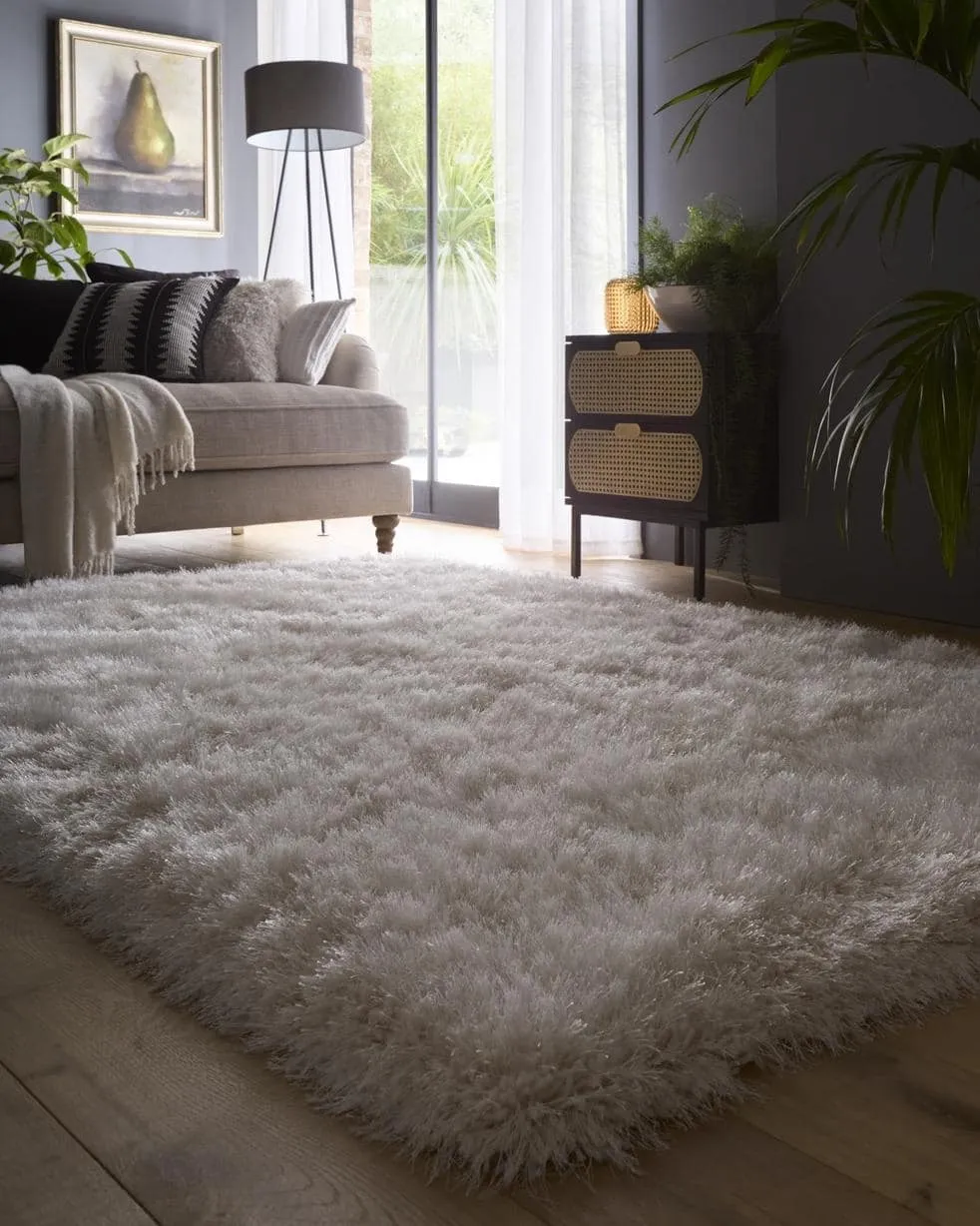 Extravagance Ivory Shaggy Rug