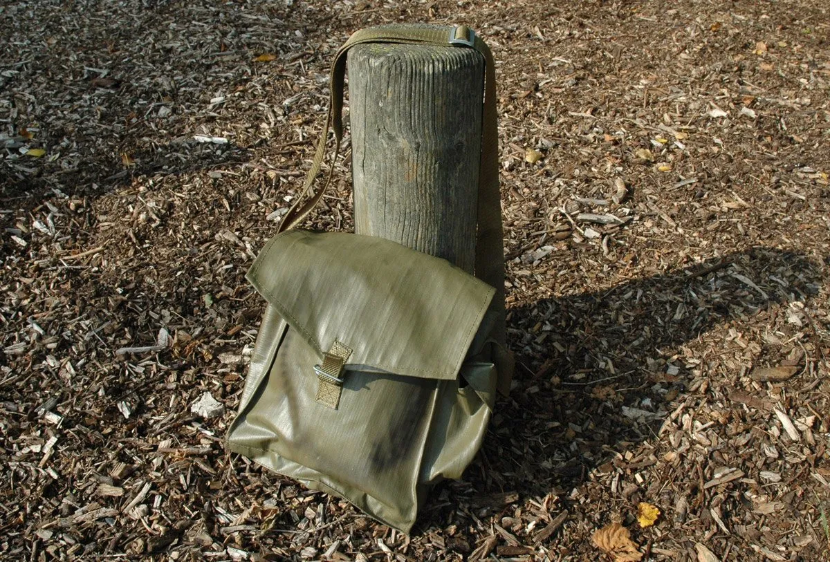 Shropshire Made 8” Iron Pan with Satchel